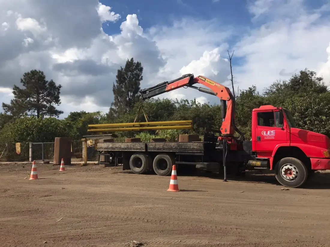 Equipamento pesado em operação