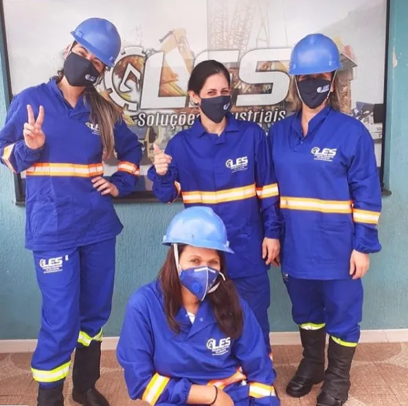 Equipe LES — homem-hora qualificado