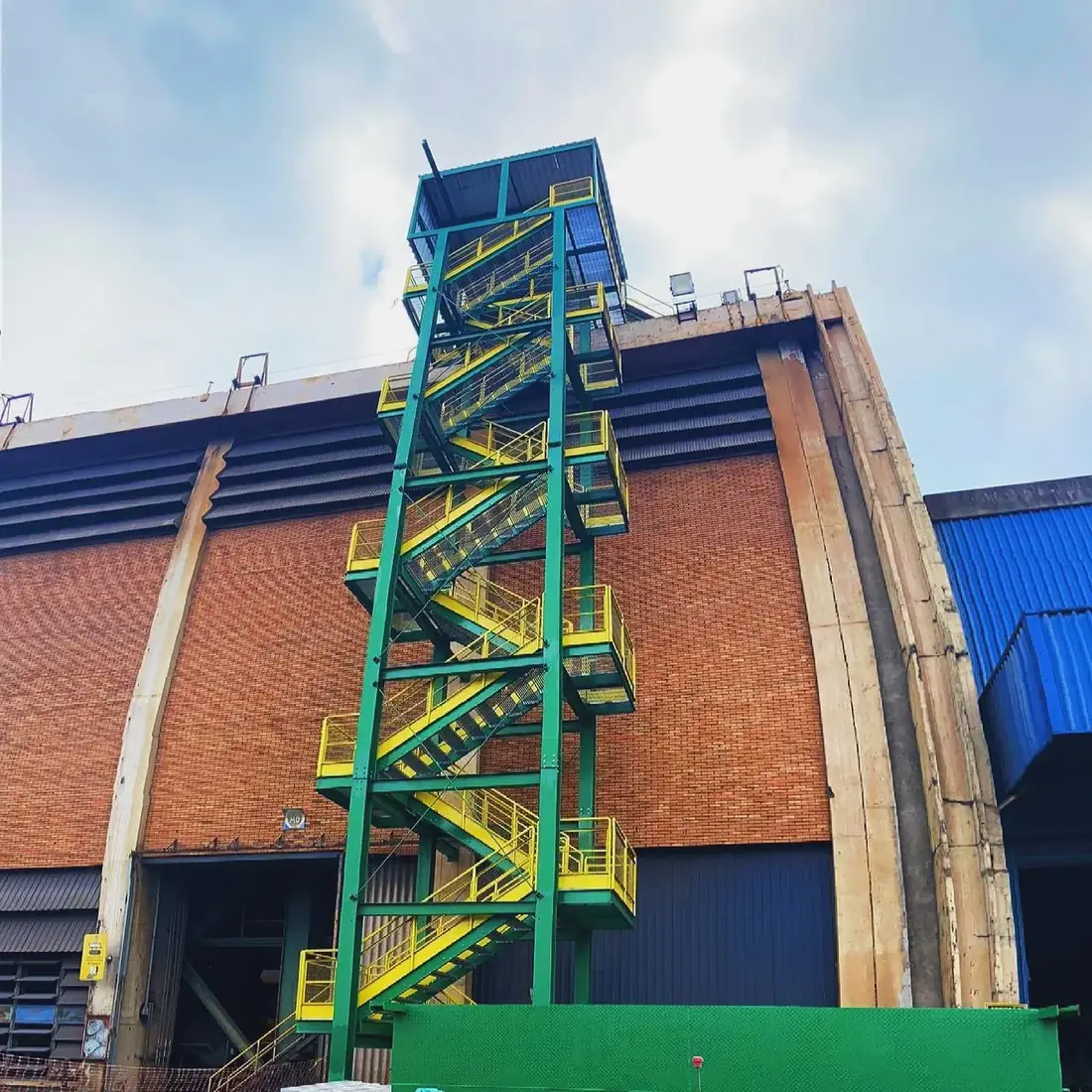 Manutenção industrial em planta ativa